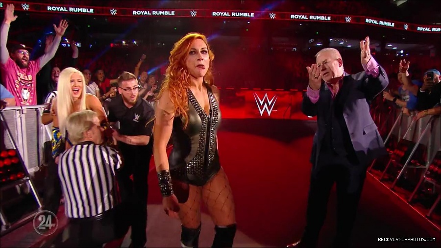 Becky_Lynch_-_The_Man_mp4_002406100.jpg