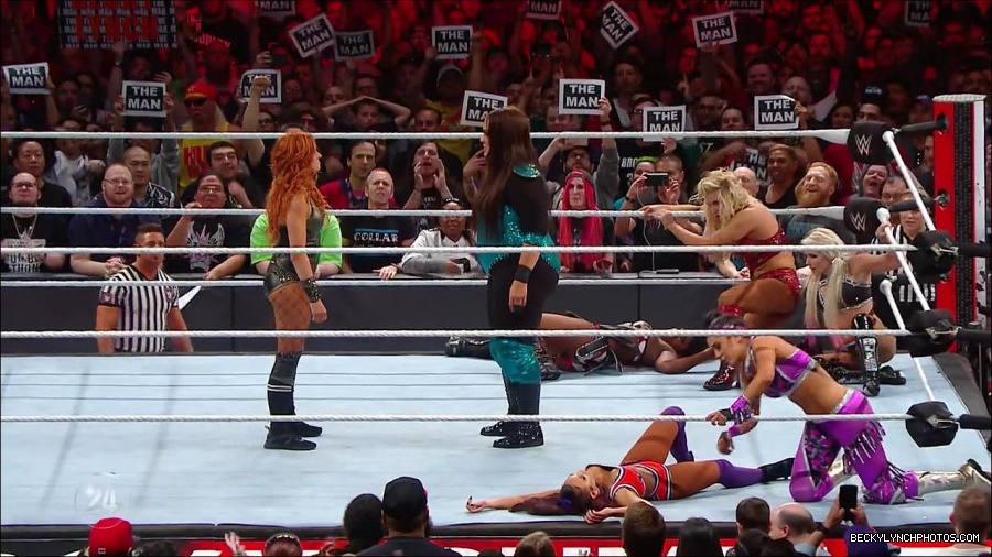 Becky_Lynch_-_The_Man_mp4_002424500.jpg