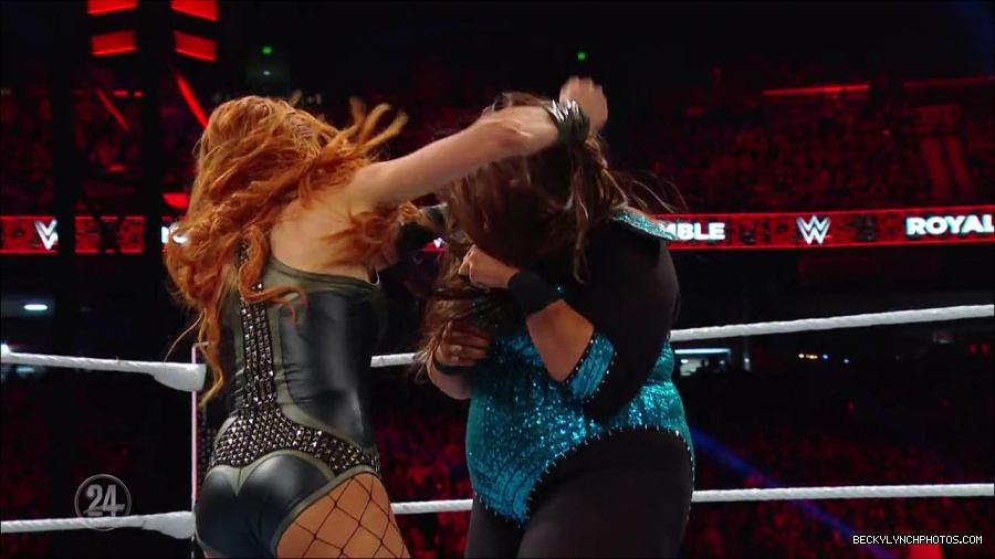 Becky_Lynch_-_The_Man_mp4_002428900.jpg