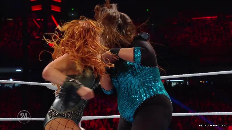 Becky_Lynch_-_The_Man_mp4_002429700.jpg