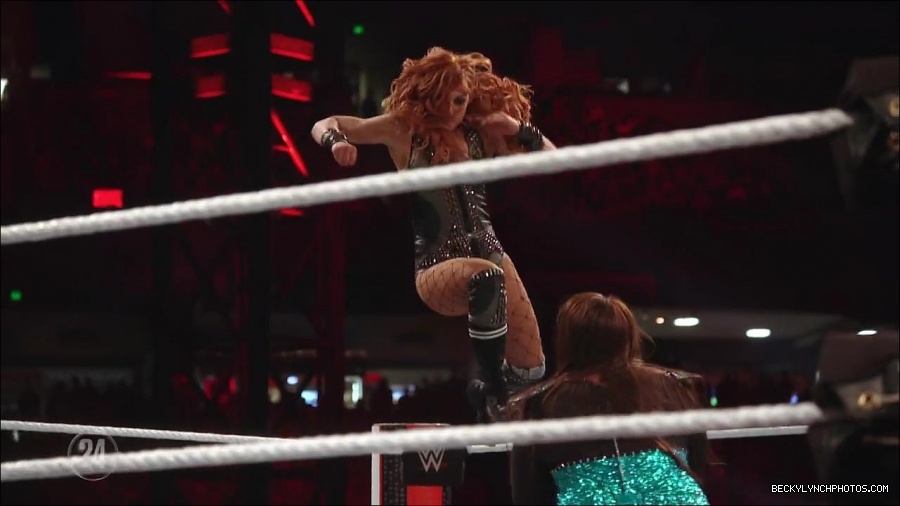 Becky_Lynch_-_The_Man_mp4_002430900.jpg