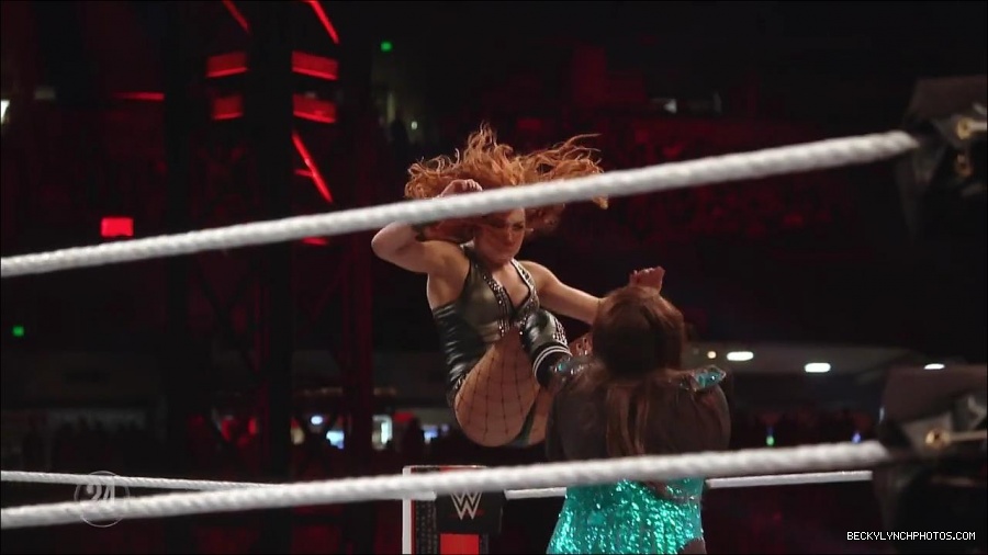 Becky_Lynch_-_The_Man_mp4_002431300.jpg