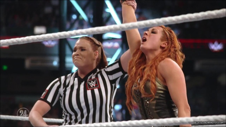 Becky_Lynch_-_The_Man_mp4_002462500.jpg