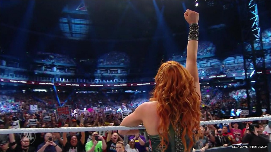 Becky_Lynch_-_The_Man_mp4_002480900.jpg