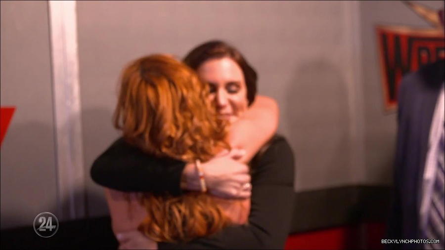 Becky_Lynch_-_The_Man_mp4_002501700.jpg
