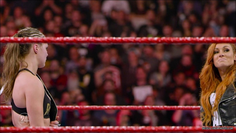 Becky_Lynch_-_The_Man_mp4_002555700.jpg