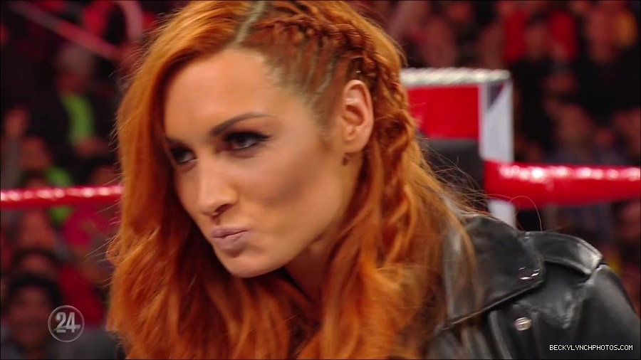 Becky_Lynch_-_The_Man_mp4_002572100.jpg