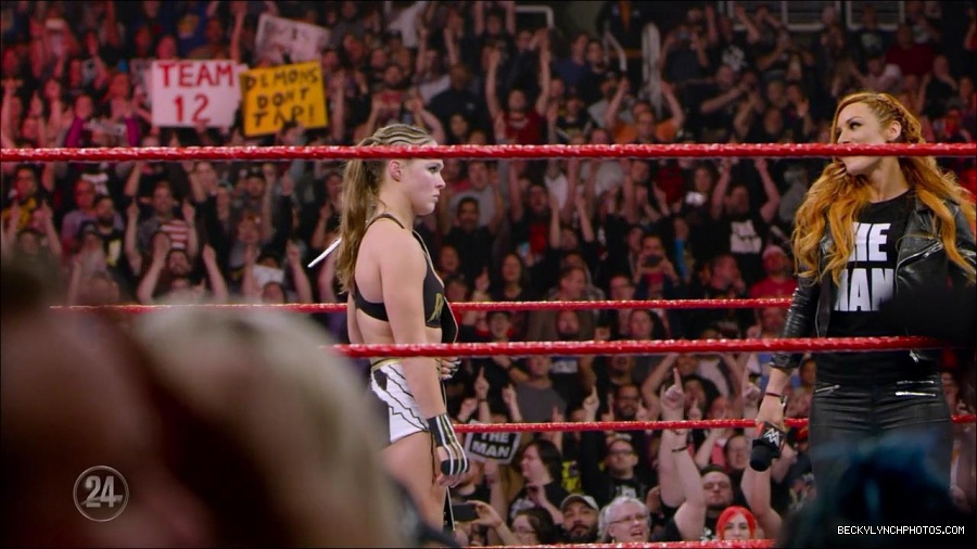 Becky_Lynch_-_The_Man_mp4_002582900.jpg