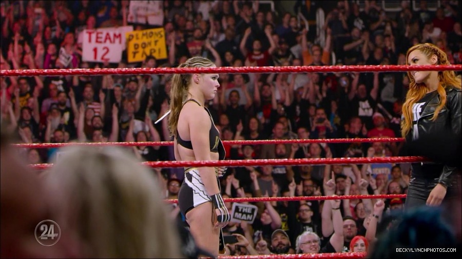 Becky_Lynch_-_The_Man_mp4_002584900.jpg