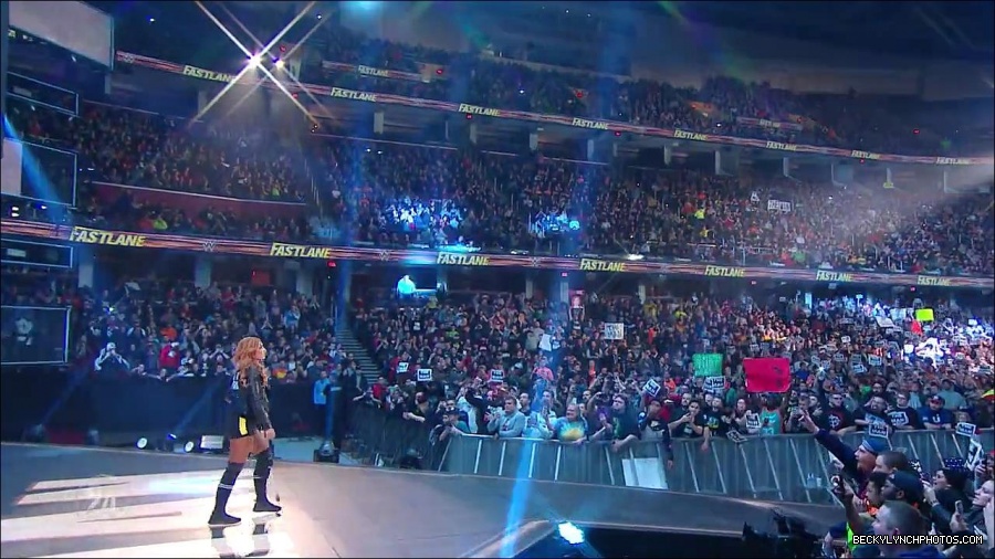 Becky_Lynch_-_The_Man_mp4_002600500.jpg