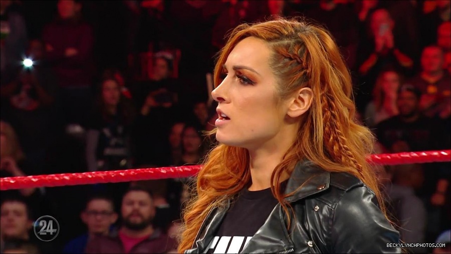Becky_Lynch_-_The_Man_mp4_002615700.jpg