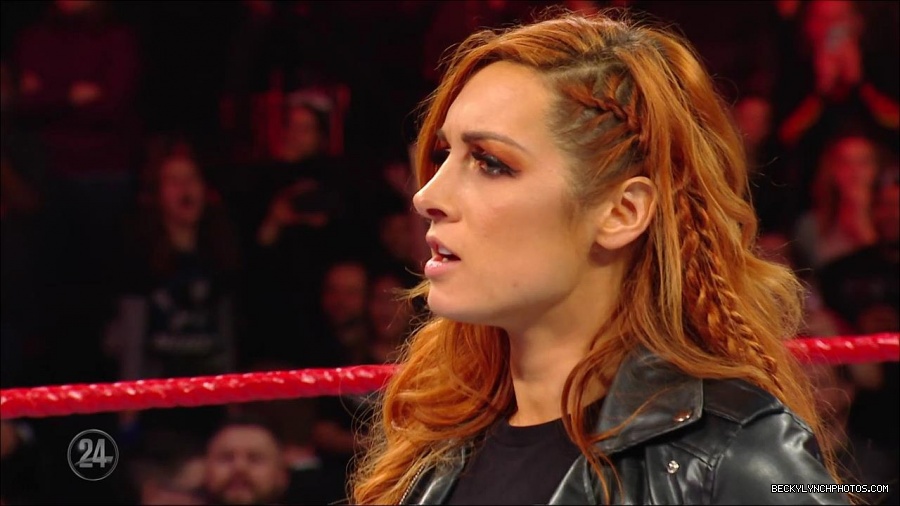 Becky_Lynch_-_The_Man_mp4_002616100.jpg