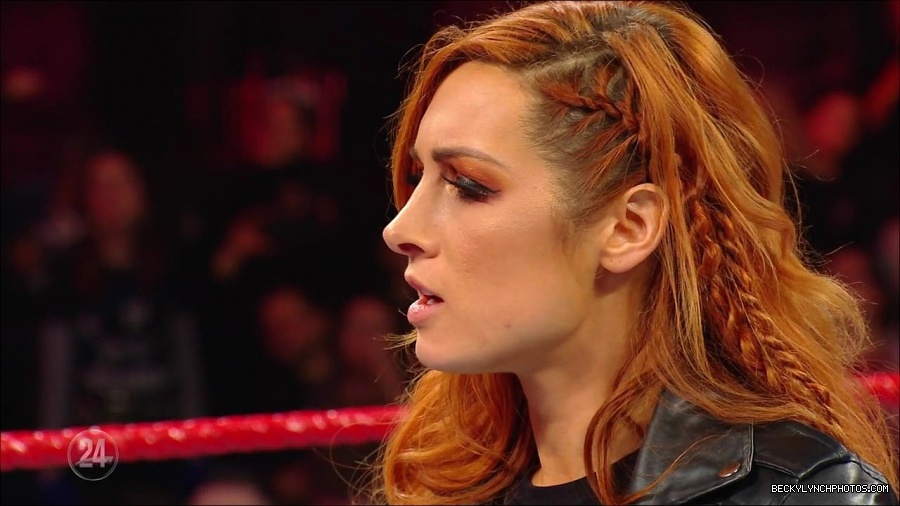 Becky_Lynch_-_The_Man_mp4_002617500.jpg