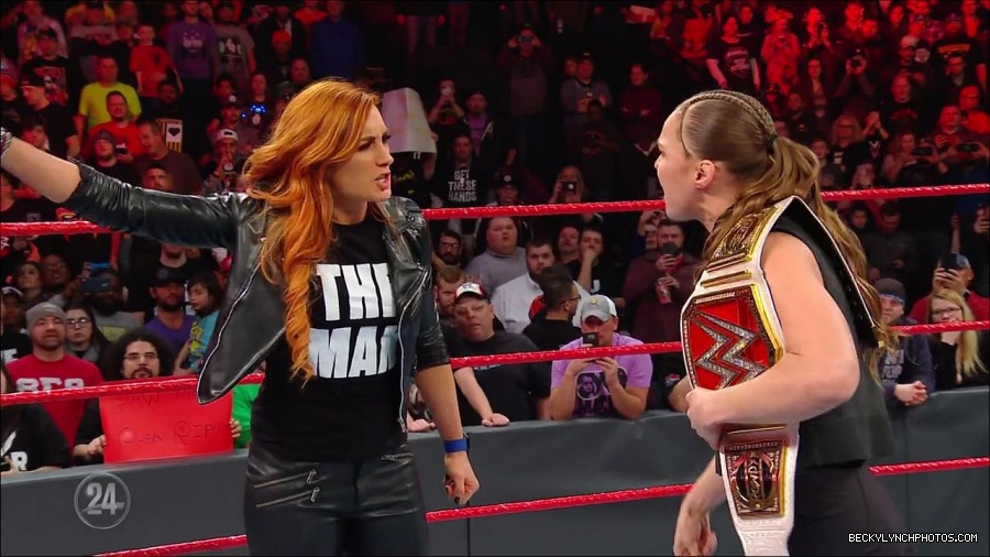 Becky_Lynch_-_The_Man_mp4_002632700.jpg