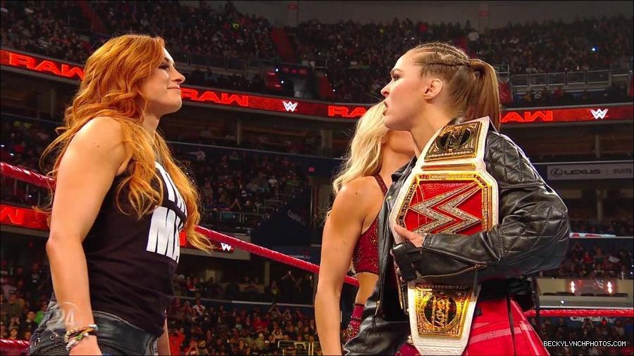 Becky_Lynch_-_The_Man_mp4_002661500.jpg