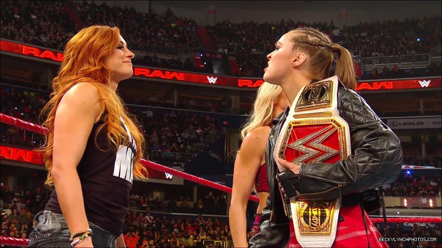 Becky_Lynch_-_The_Man_mp4_002661900.jpg