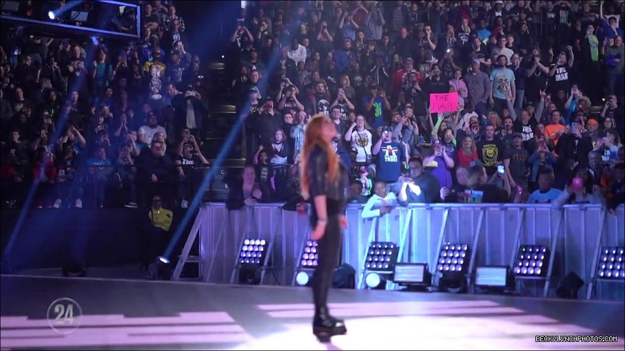 Becky_Lynch_-_The_Man_mp4_002745100.jpg
