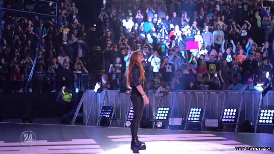 Becky_Lynch_-_The_Man_mp4_002746300.jpg