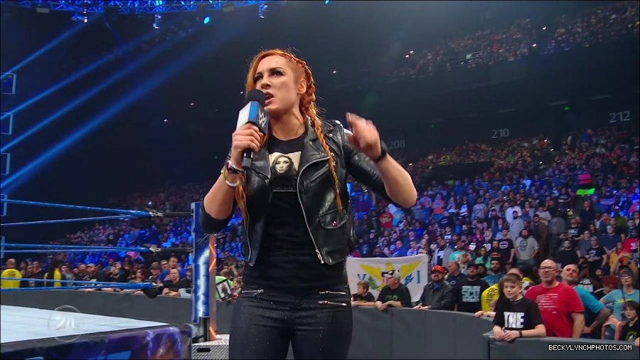 Becky_Lynch_-_The_Man_mp4_002763100.jpg