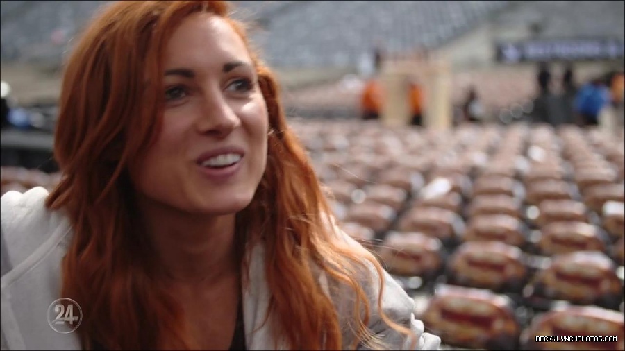 Becky_Lynch_-_The_Man_mp4_002812400.jpg