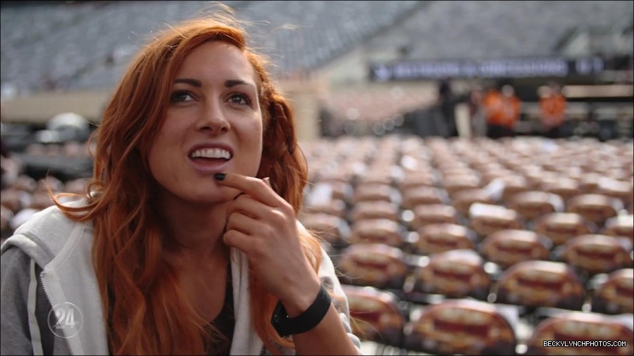 Becky_Lynch_-_The_Man_mp4_002819200.jpg