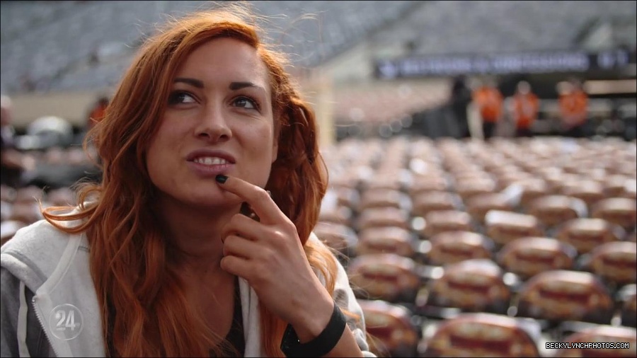 Becky_Lynch_-_The_Man_mp4_002819600.jpg