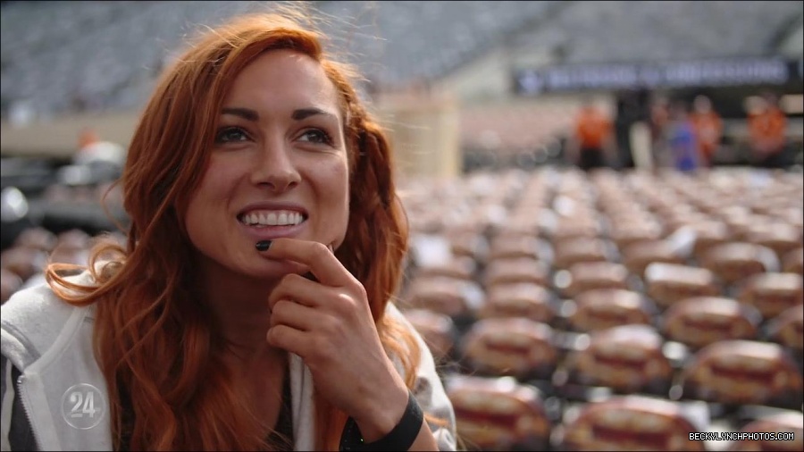 Becky_Lynch_-_The_Man_mp4_002821600.jpg