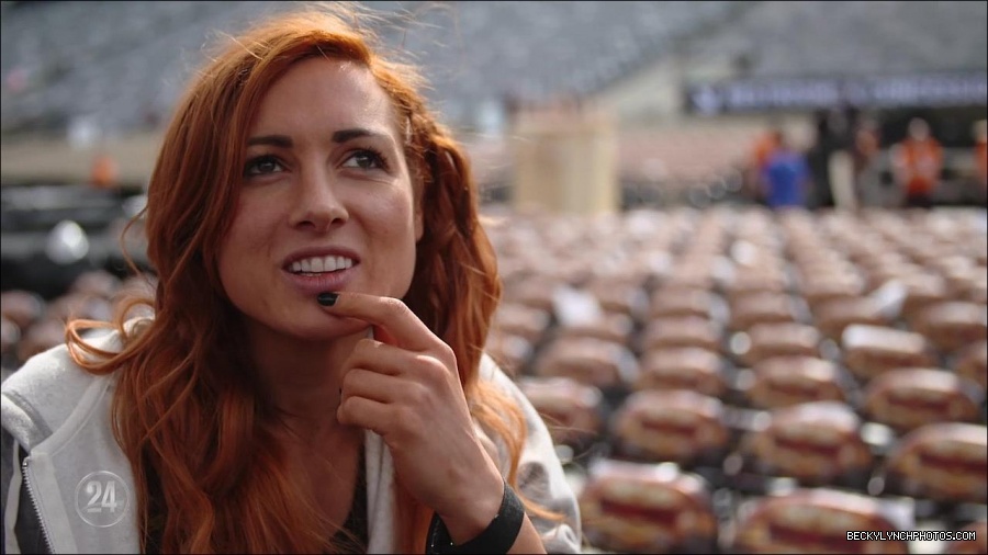 Becky_Lynch_-_The_Man_mp4_002822400.jpg