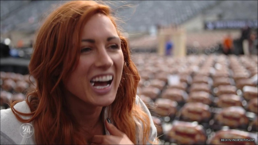 Becky_Lynch_-_The_Man_mp4_002824400.jpg