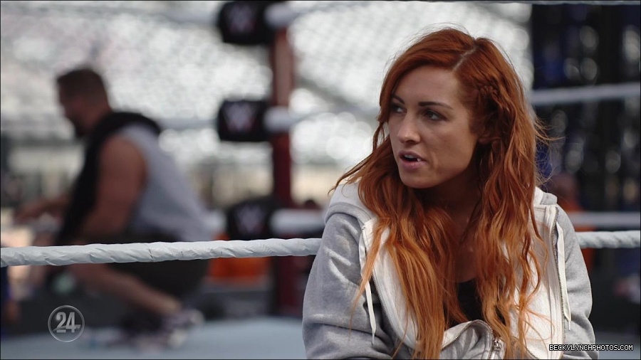Becky_Lynch_-_The_Man_mp4_002836000.jpg