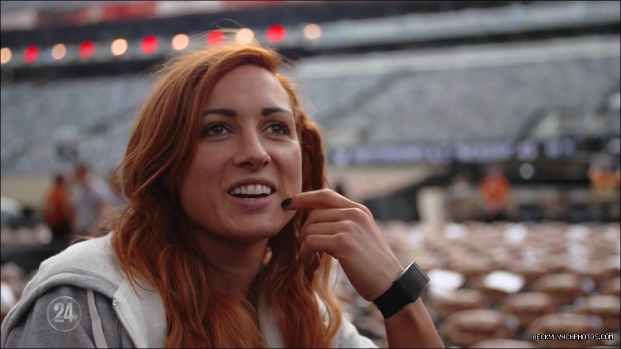 Becky_Lynch_-_The_Man_mp4_002849200.jpg