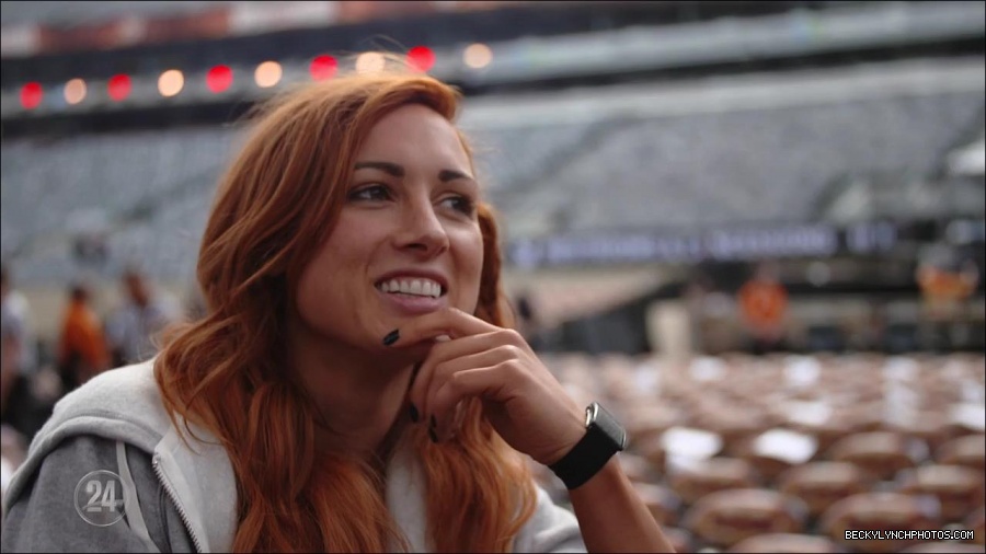 Becky_Lynch_-_The_Man_mp4_002850000.jpg