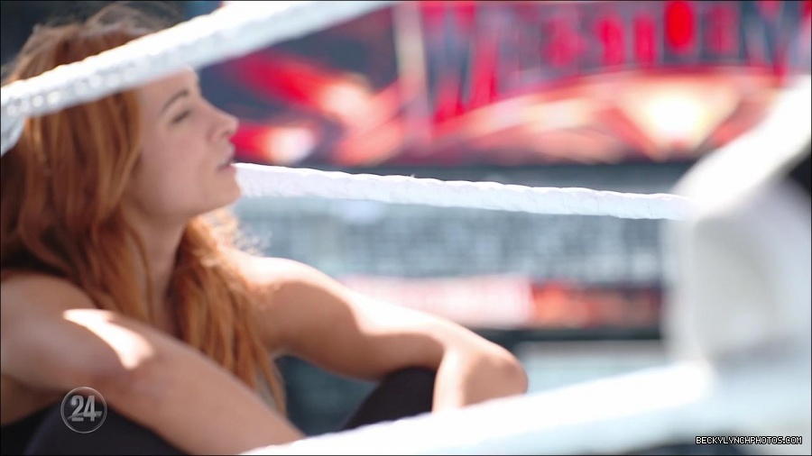 Becky_Lynch_-_The_Man_mp4_002864000.jpg
