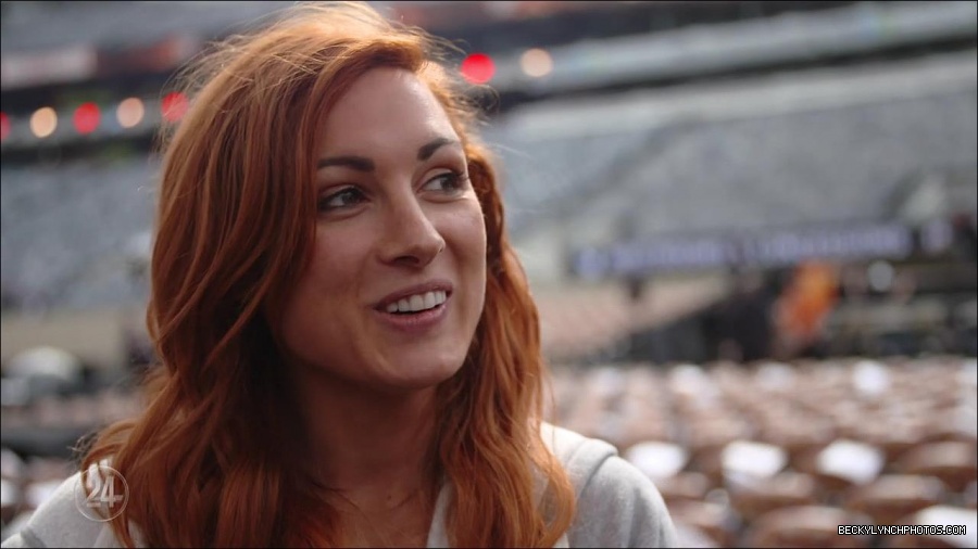 Becky_Lynch_-_The_Man_mp4_002888800.jpg