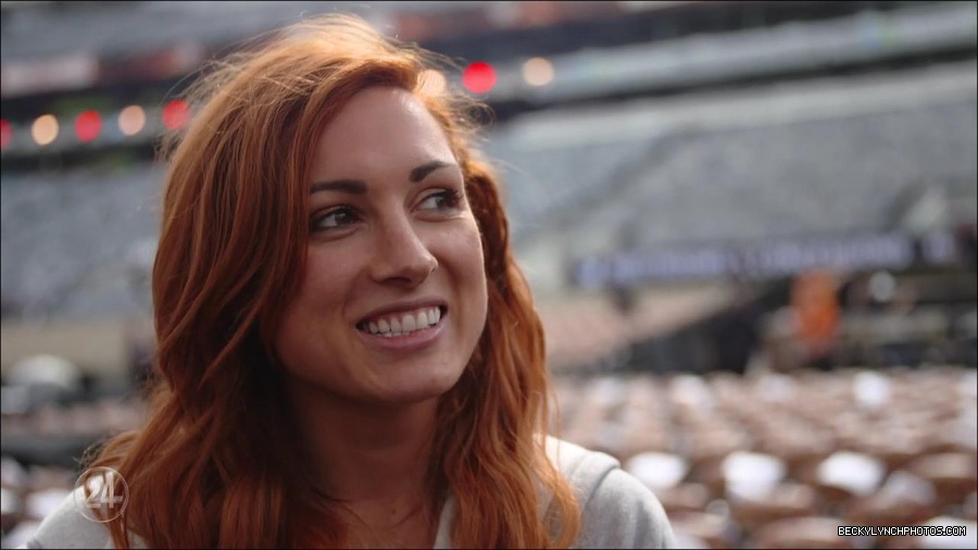 Becky_Lynch_-_The_Man_mp4_002889200.jpg