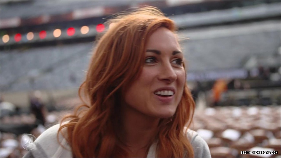 Becky_Lynch_-_The_Man_mp4_002890400.jpg