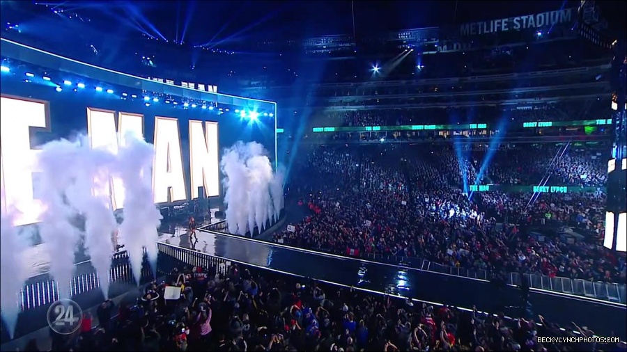Becky_Lynch_-_The_Man_mp4_003105033.jpg