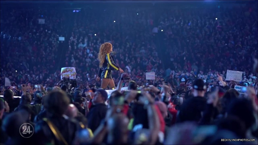 Becky_Lynch_-_The_Man_mp4_003114633.jpg