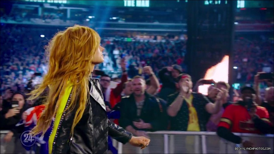 Becky_Lynch_-_The_Man_mp4_003123033.jpg