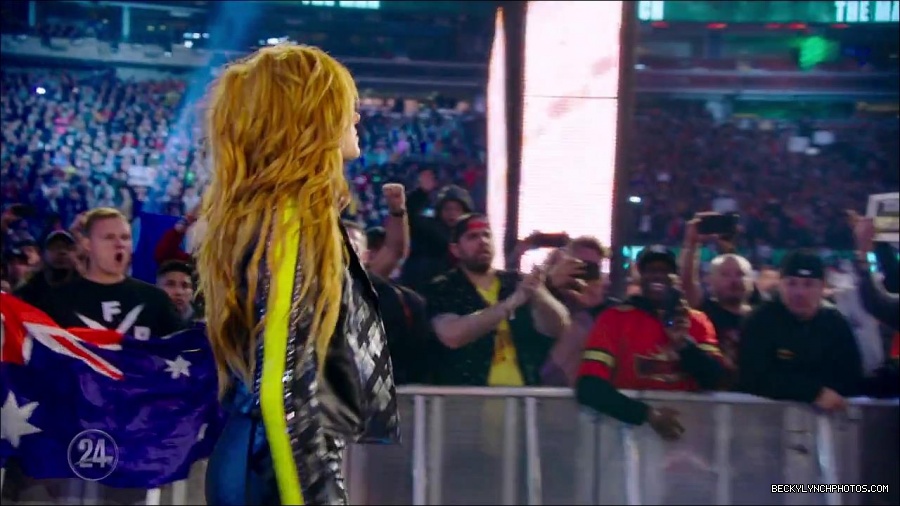 Becky_Lynch_-_The_Man_mp4_003123433.jpg