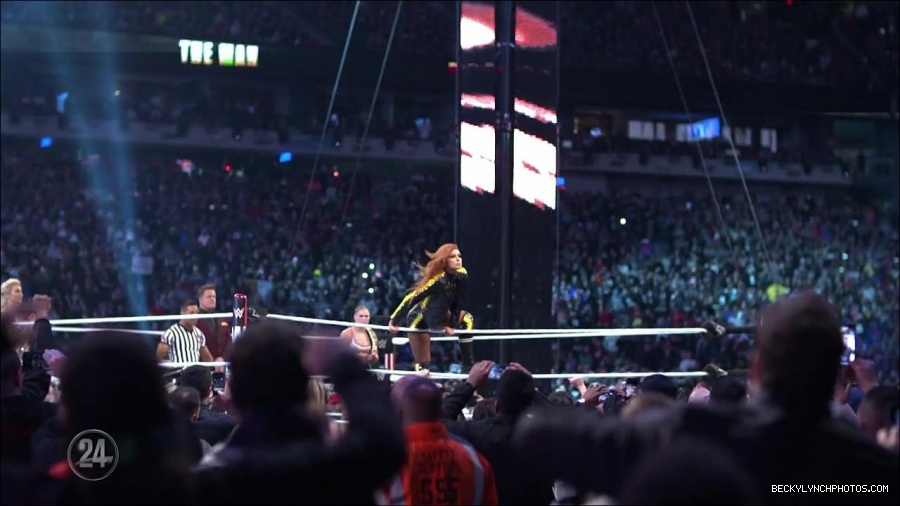 Becky_Lynch_-_The_Man_mp4_003130233.jpg