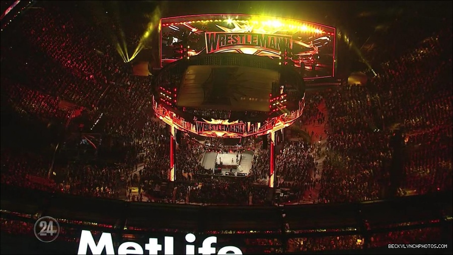Becky_Lynch_-_The_Man_mp4_003144633.jpg