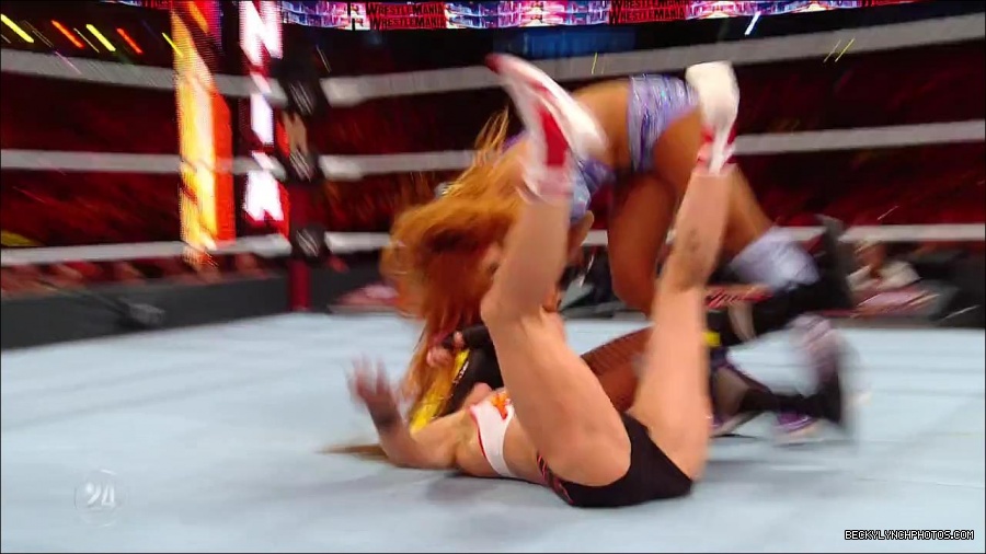 Becky_Lynch_-_The_Man_mp4_003190633.jpg
