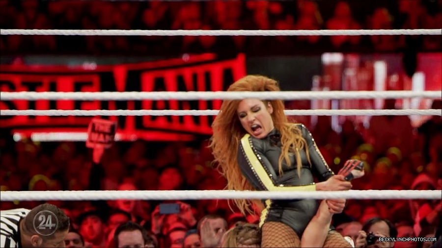 Becky_Lynch_-_The_Man_mp4_003226633.jpg