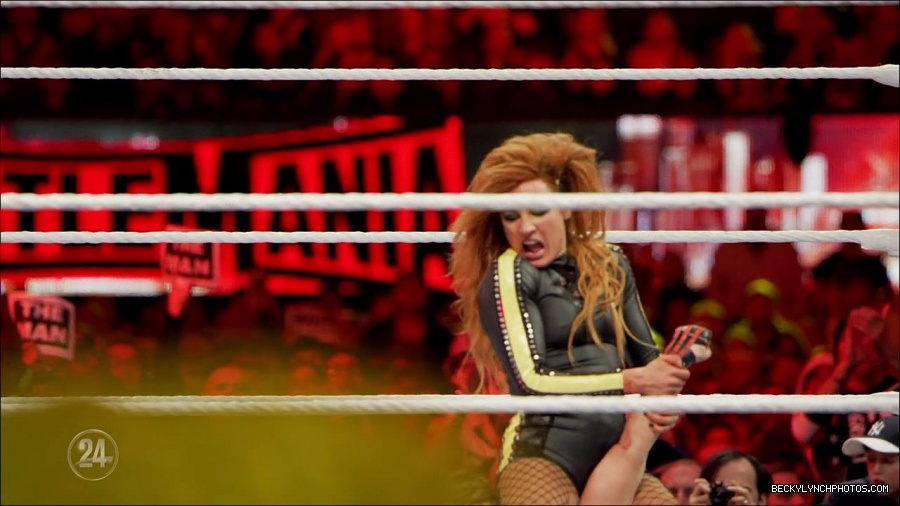 Becky_Lynch_-_The_Man_mp4_003228633.jpg