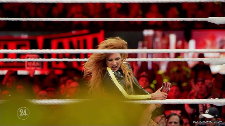 Becky_Lynch_-_The_Man_mp4_003230233.jpg