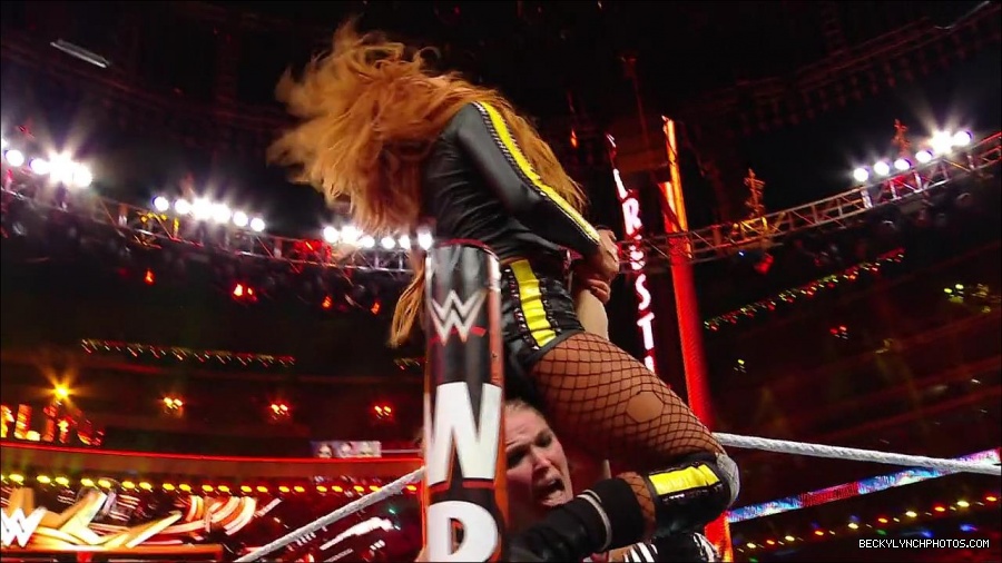 Becky_Lynch_-_The_Man_mp4_003237733.jpg