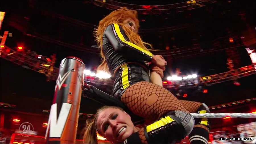 Becky_Lynch_-_The_Man_mp4_003238533.jpg