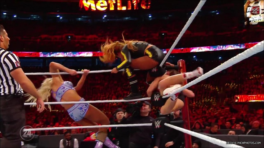 Becky_Lynch_-_The_Man_mp4_003240133.jpg
