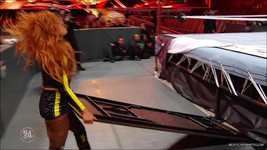 Becky_Lynch_-_The_Man_mp4_003283333.jpg